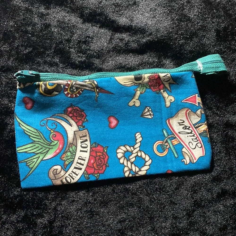 Zip Pouch - Picture 1 of 3